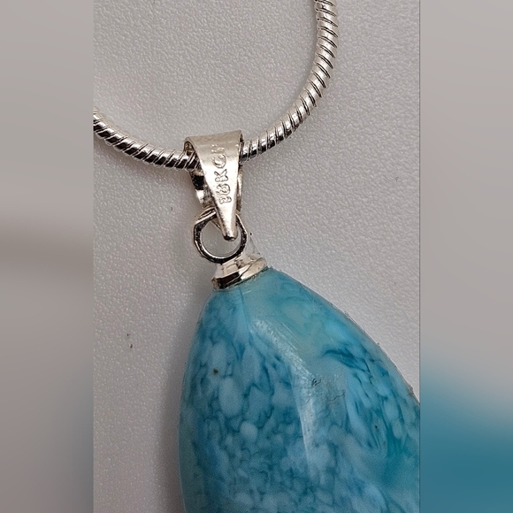 ๐ข3/$19๐ข Blue Gemstone or Glass Pendant Necklace 18k White Gold Plated - Picture 3 of 3